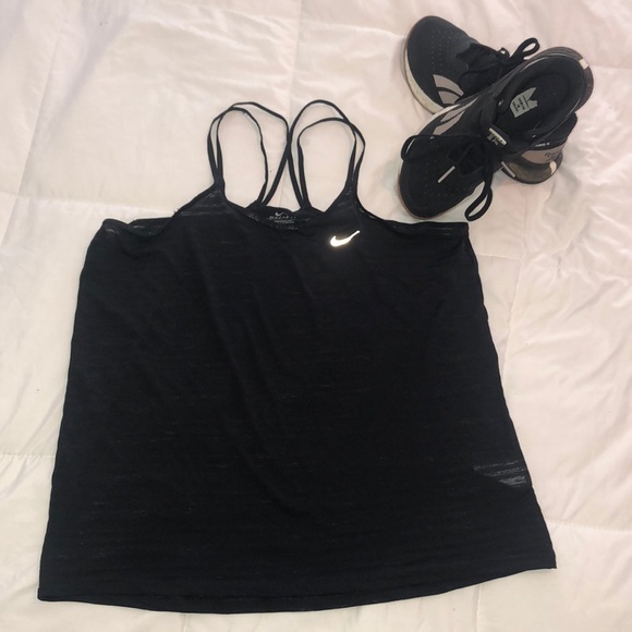 Nike Tops - Nike drifit lightweight black top medium